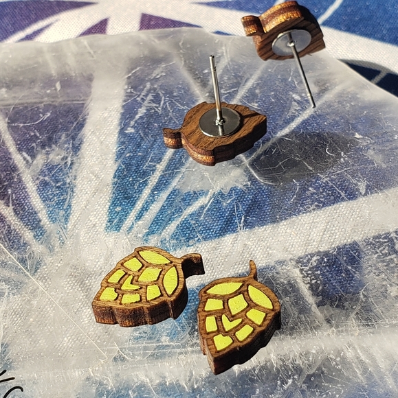 Laser cut hops earrings - Picture 3 of 11